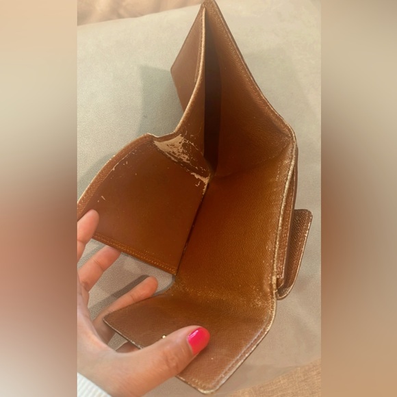 Authentic LOUIS VUITTON Elise Trifold Compact wallet in Monogram - Picture 9 of 10